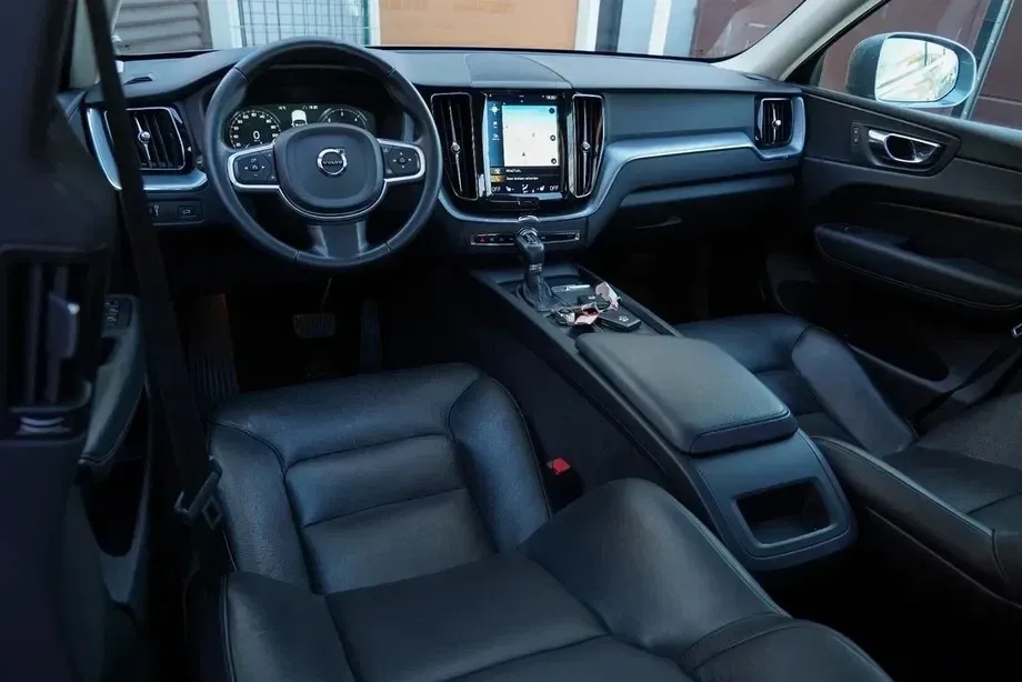 Volvo XC 60 D5 AWD Inscription — imagine 6