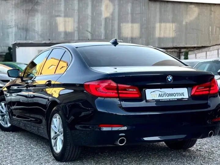 BMW Seria 5 G30/G31 518d AT