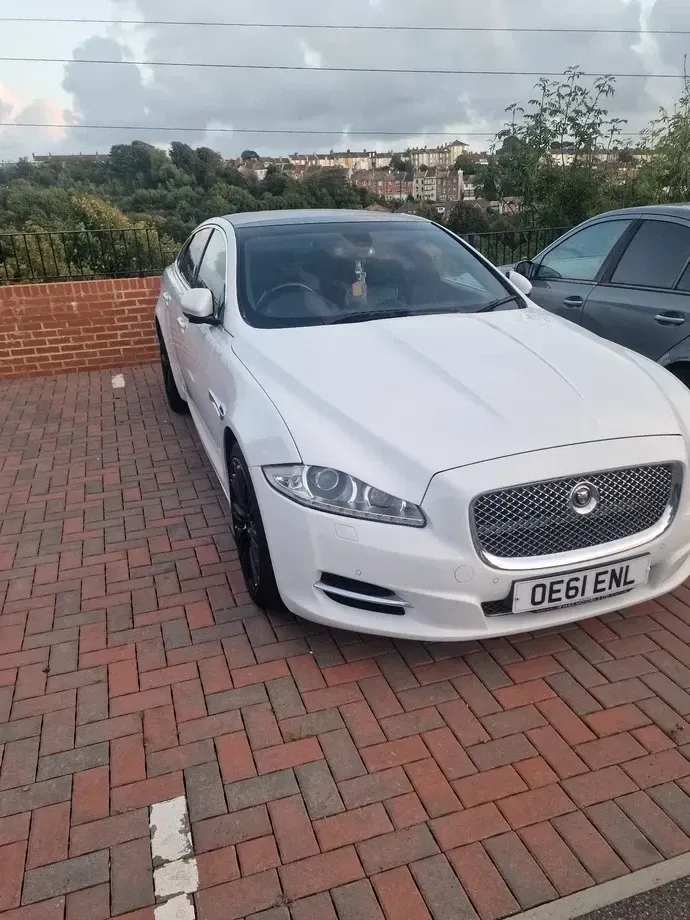 Jaguar XJ 3.0 V6 Premium Luxury Aut SWB — imagine 2