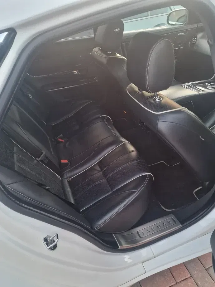 Jaguar XJ 3.0 V6 Premium Luxury Aut SWB — imagine 4