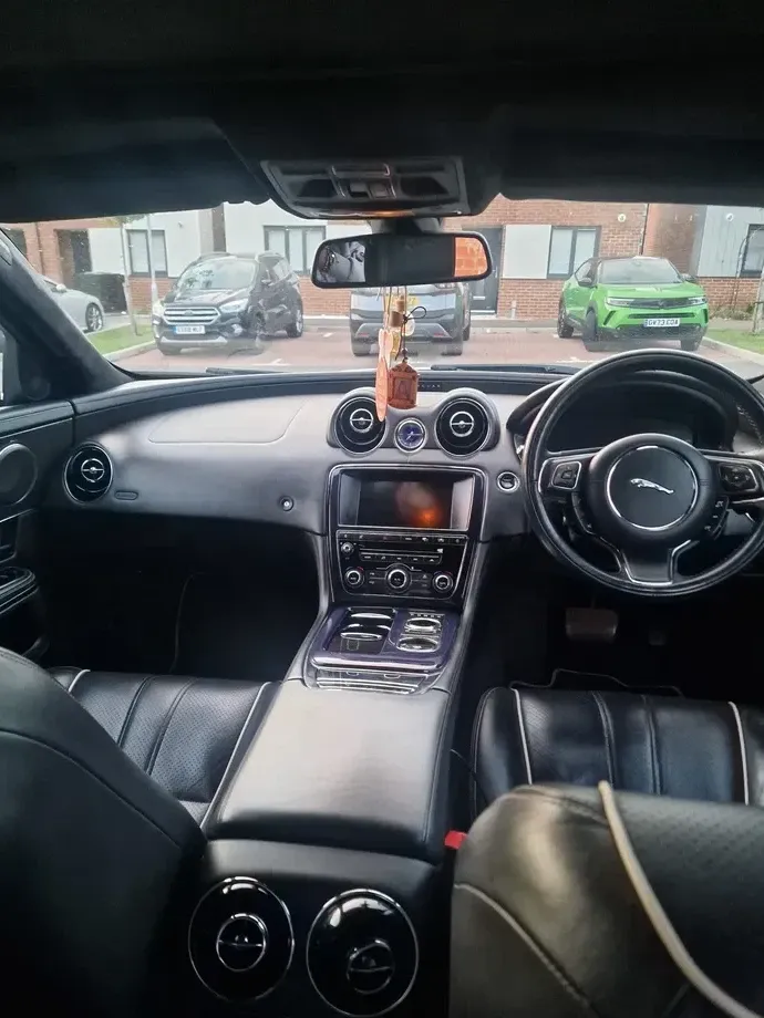 Jaguar XJ 3.0 V6 Premium Luxury Aut SWB — imagine 5