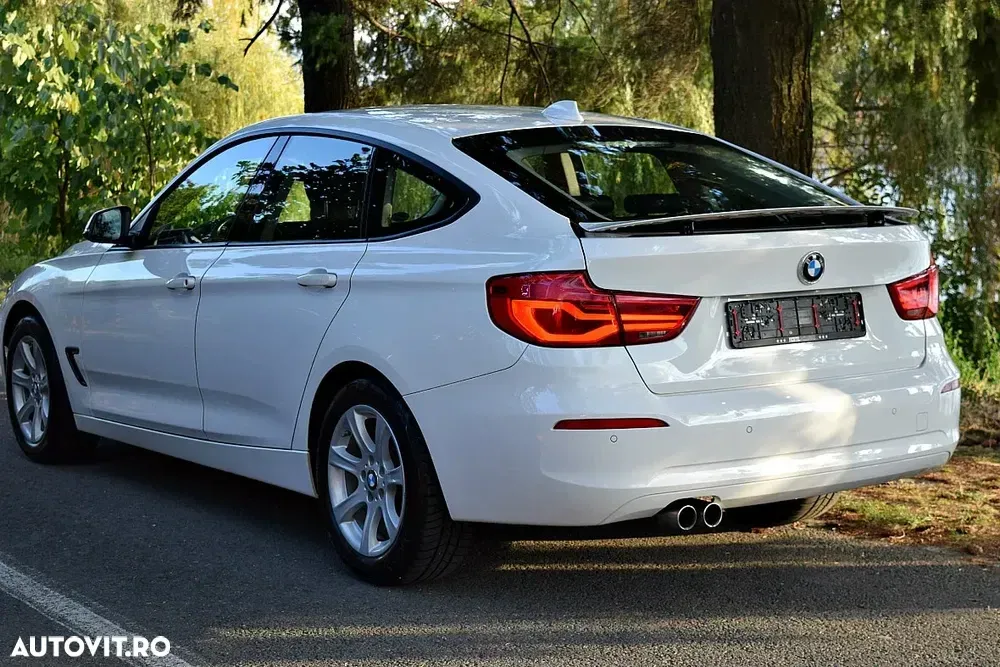BMW Seria 3 F30/F31/F34 [2011 - 2019] 320d Aut. xDrive Luxury Line — imagine 4