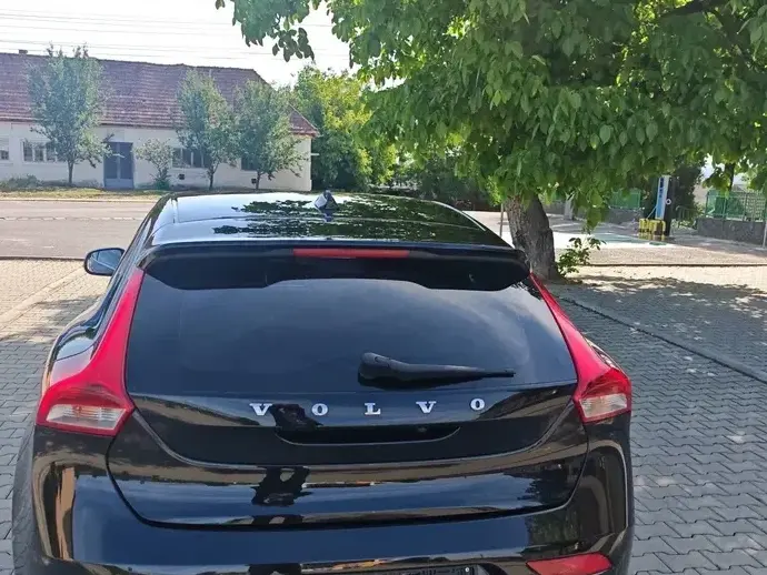 Volvo V40 D4 Momentum
