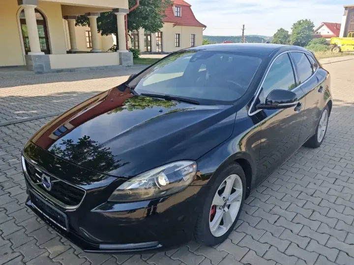 Volvo V40 D4 Momentum