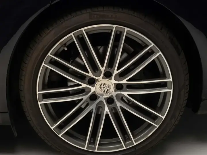 Porsche Panamera 4S