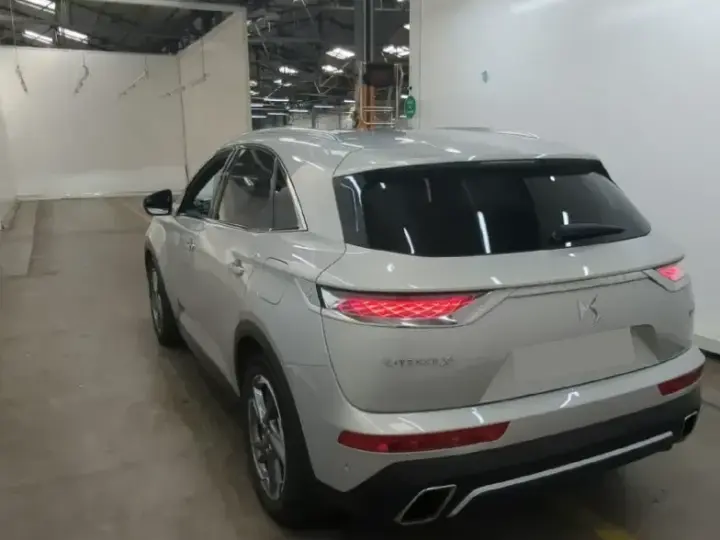 DS Automobiles DS 7 Crossback 4x4 300 RIVOLI