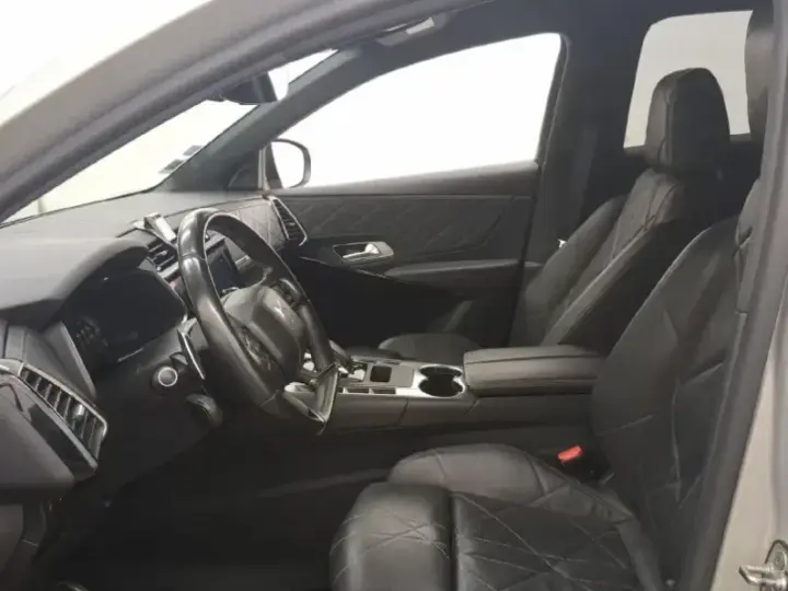 DS Automobiles DS 7 Crossback 4x4 300 RIVOLI