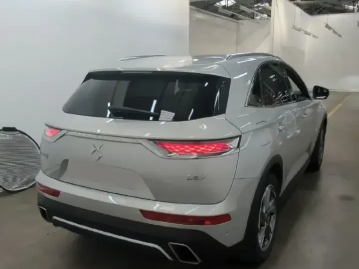 DS Automobiles DS 7 Crossback 4x4 300 RIVOLI