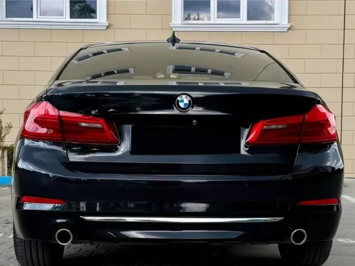 BMW Seria 5 G30/G31 520i AT