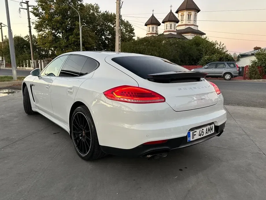 Porsche Panamera — imagine 3