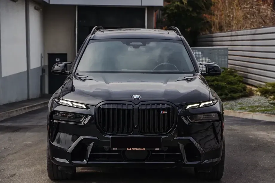 BMW X7 M60i xDrive AT MHEV — imagine 5