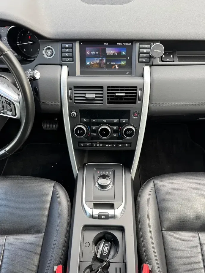 Land Rover Discovery Sport — imagine 5