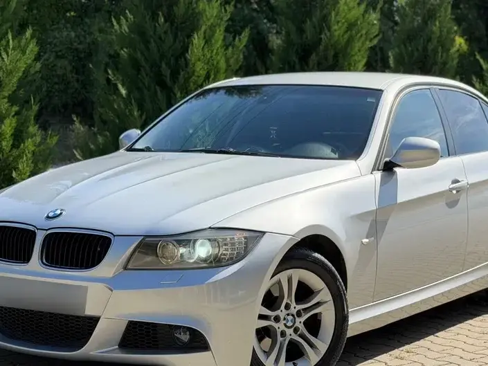 BMW Seria 3 E90/E91/E92/E93 318d DPF Edition Sport