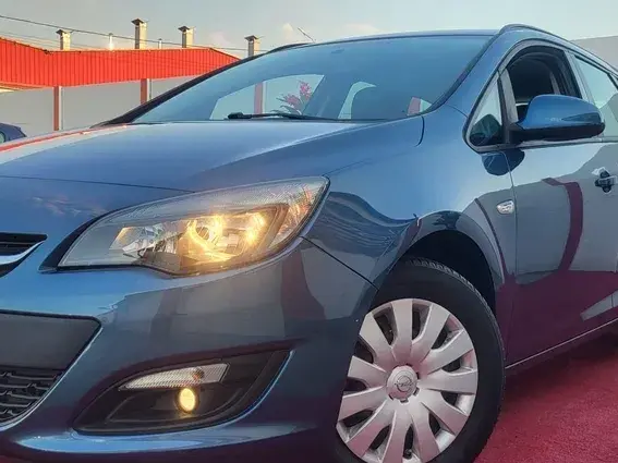 Opel Astra J