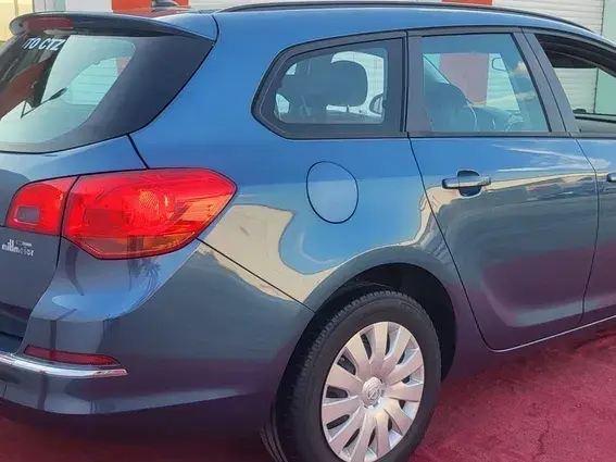 Opel Astra J