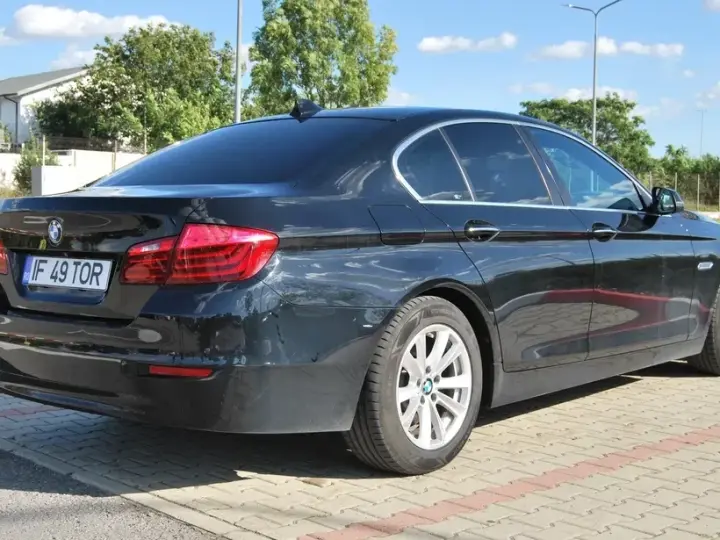 BMW Seria 5 F10/F11/F07 520d Aut.