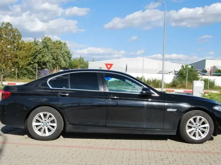 BMW Seria 5 F10/F11/F07 520d Aut.