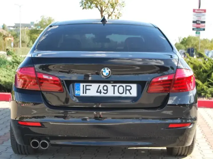 BMW Seria 5 F10/F11/F07 520d Aut.