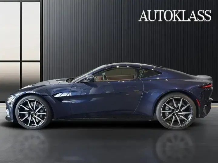 Aston Martin V8 Vantage
