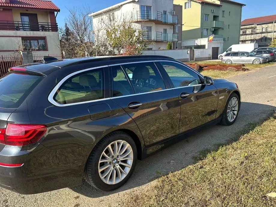 BMW Seria 5 F10/F11/F07 520d xDrive AT — imagine 6