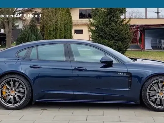 Porsche Panamera 4 E-Hybrid