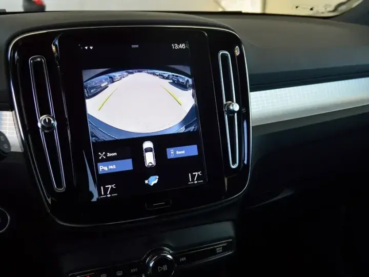 Volvo XC 40 T4 Recharge DKG Plus Dark