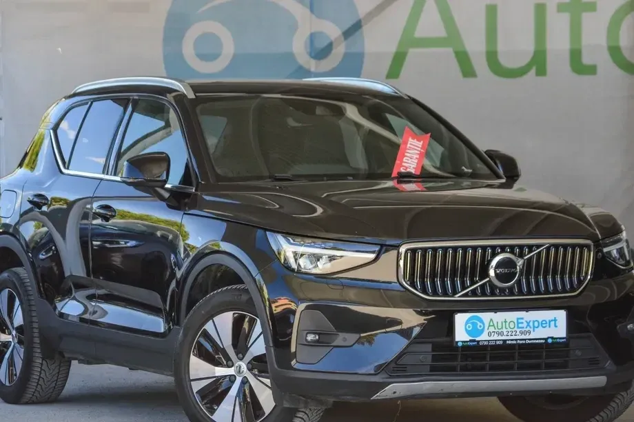 Volvo XC 40 T4 Recharge DKG Plus Dark — imagine 2