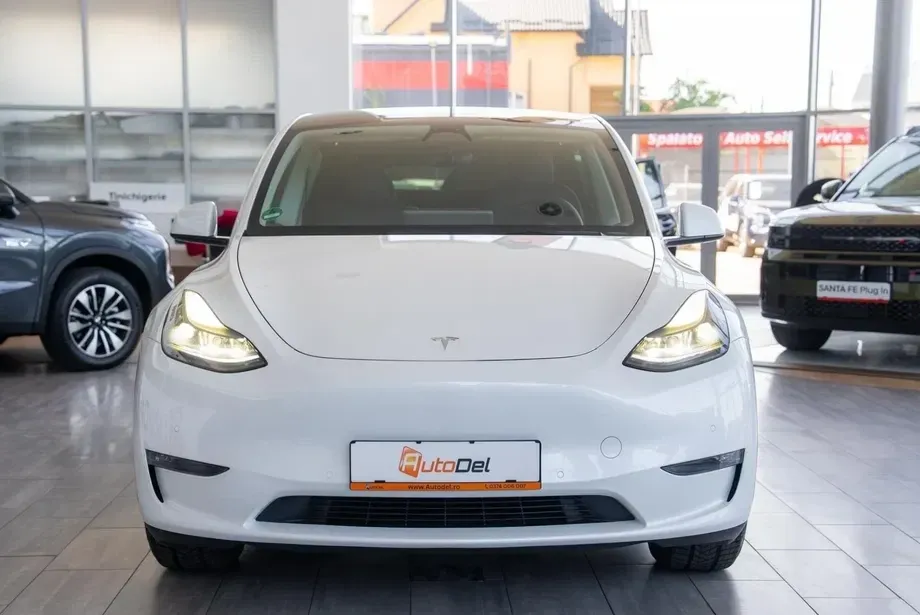 Tesla Model Y — imagine 2