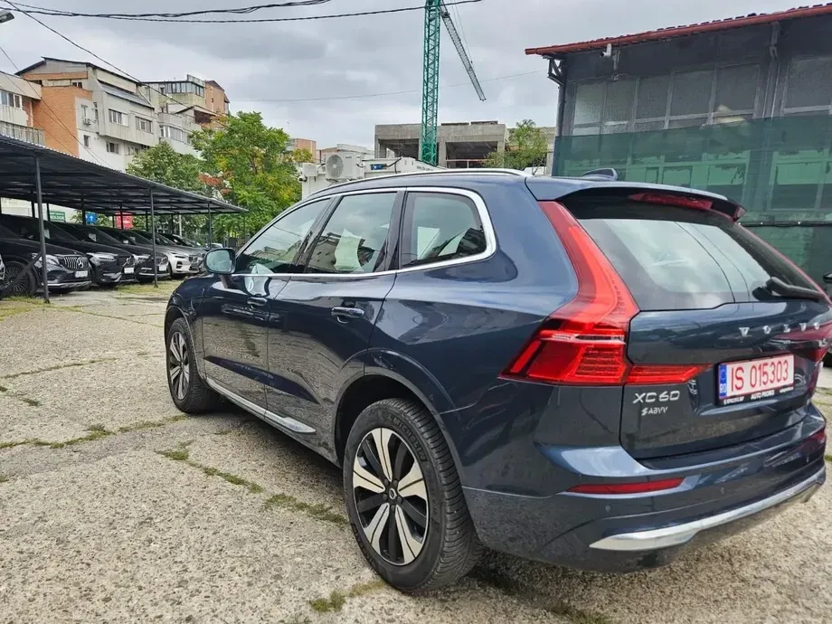 Volvo XC 60 II T6 AWD Recharge Plus Bright — imagine 3