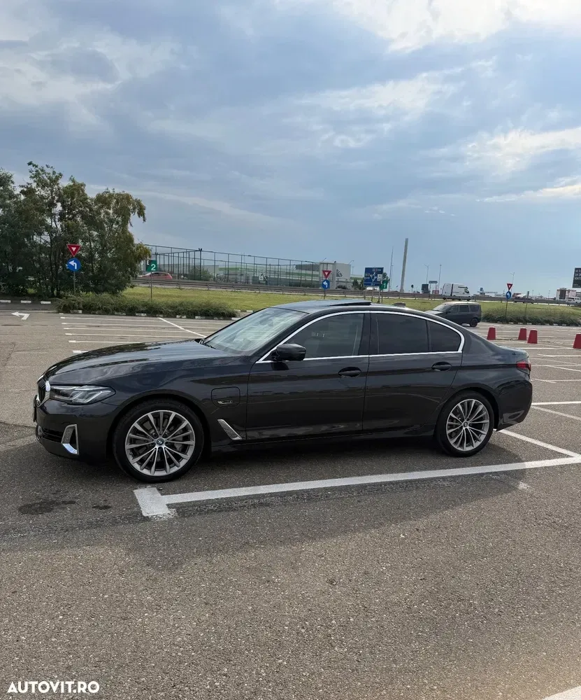 BMW Seria 5 G30/G31 [2017 - Prezent] 530e xDrive AT PHEV — imagine 3