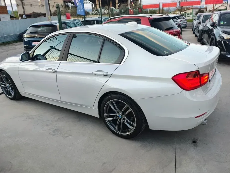 BMW Seria 3 F30/F31/F34 320i Efficient Dynamics Edition Luxury Line — imagine 3