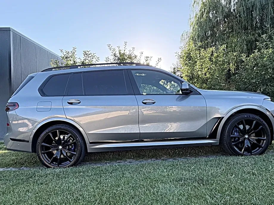 BMW X7 xDrive40i AT MHEV — imagine 4