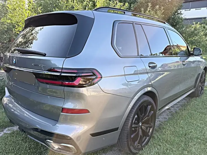 BMW X7 xDrive40i AT MHEV