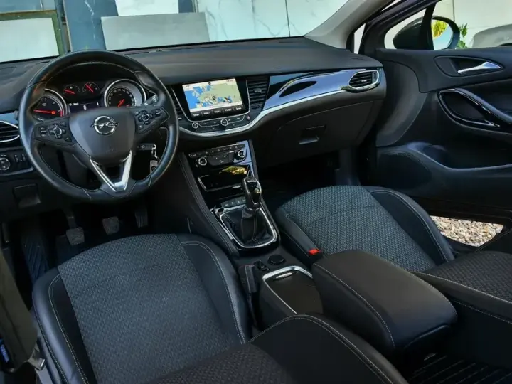Opel Astra K 1.6 D Edition