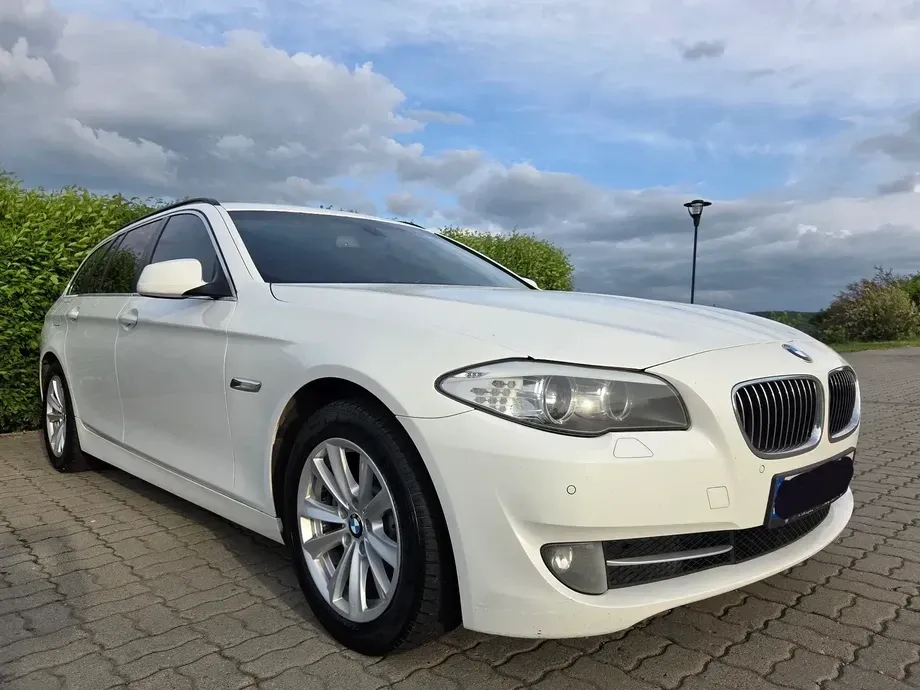 BMW Seria 5 F10/F11/F07 520d — imagine 2