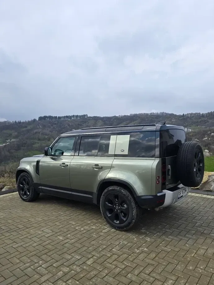 Land Rover Defender — imagine 5