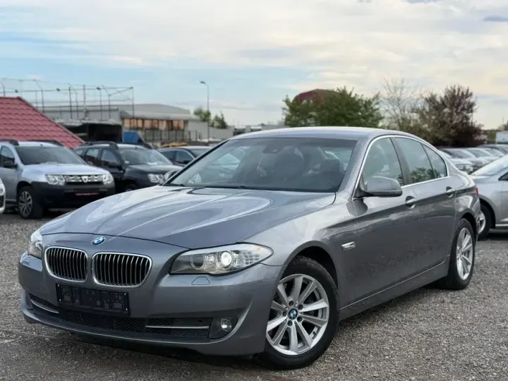 BMW Seria 5 F10/F11/F07 520d Aut.