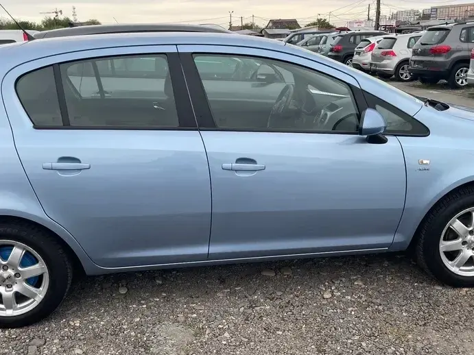 Opel Corsa E 1.4 16V Active