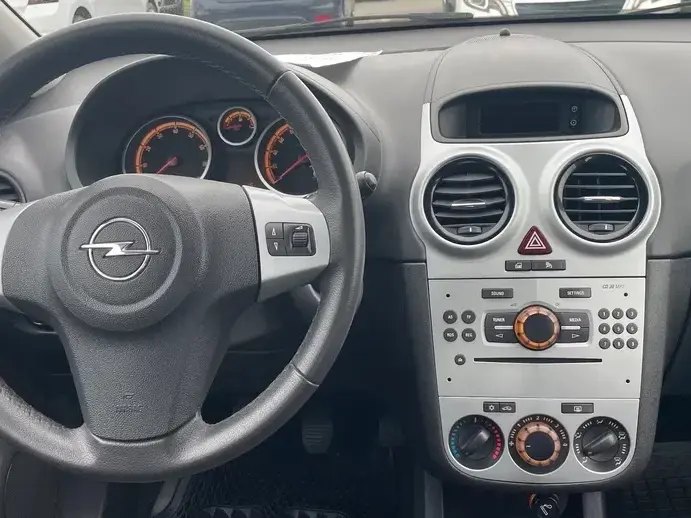 Opel Corsa E 1.4 16V Active