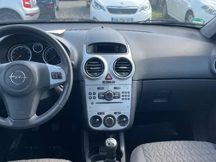 Opel Corsa E 1.4 16V Active