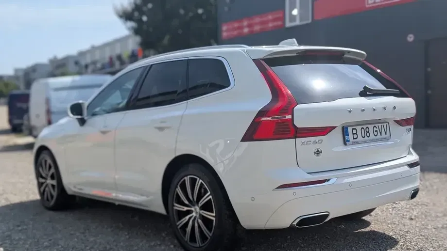 Volvo XC 60 II Recharge T8 Twin Engine eAWD Inscription — imagine 2