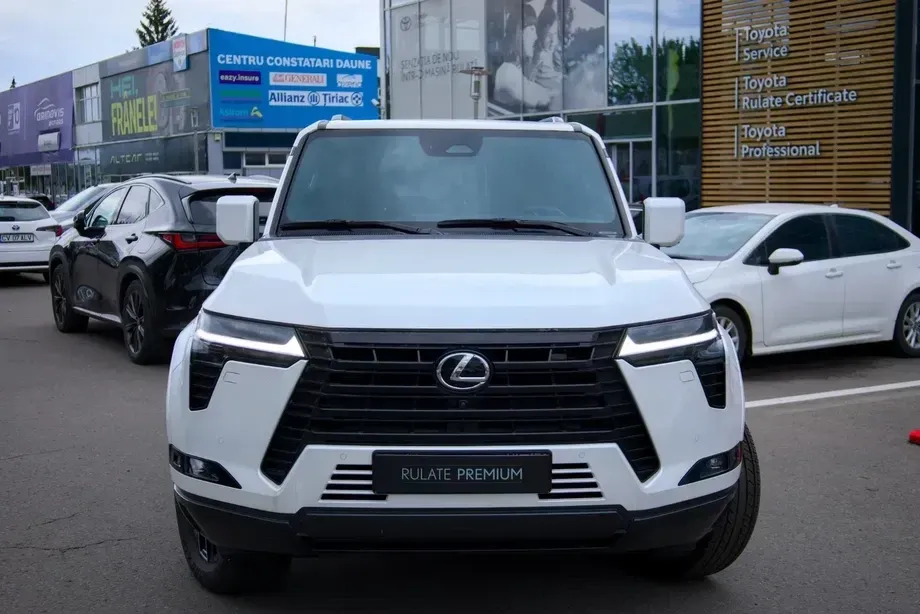 Lexus GX — imagine 2