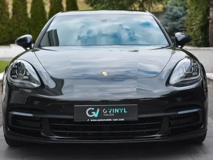 Porsche Panamera 4