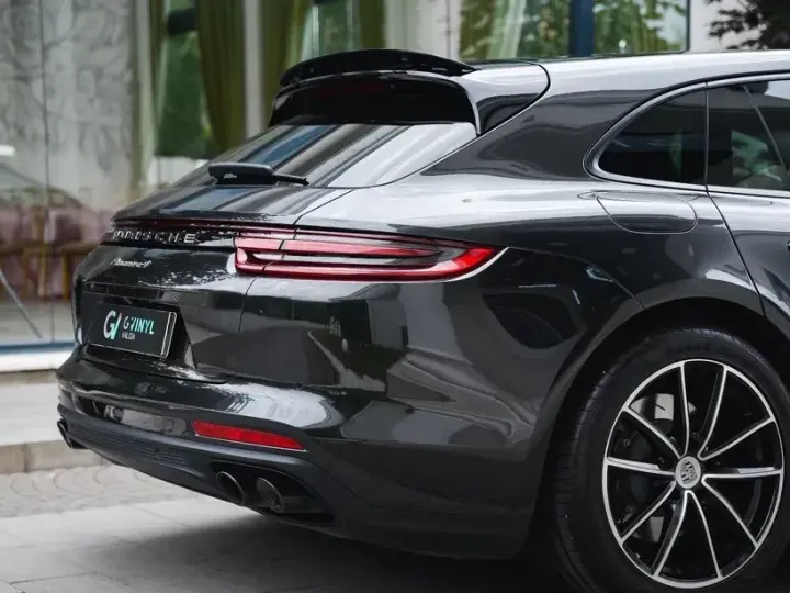 Porsche Panamera 4