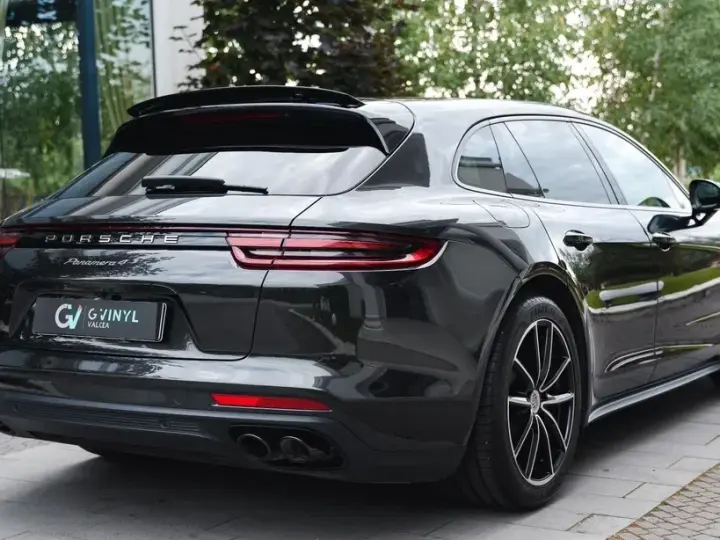 Porsche Panamera 4