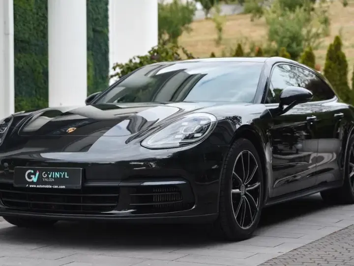 Porsche Panamera 4