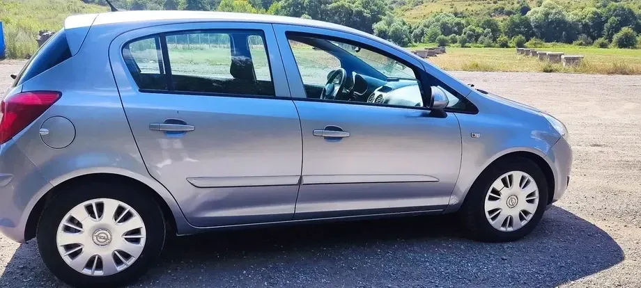 Opel Corsa D — imagine 4