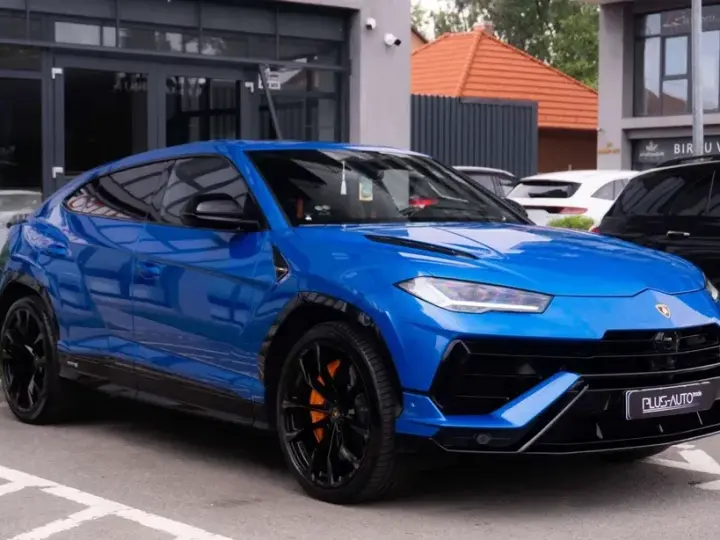 Lamborghini URUS