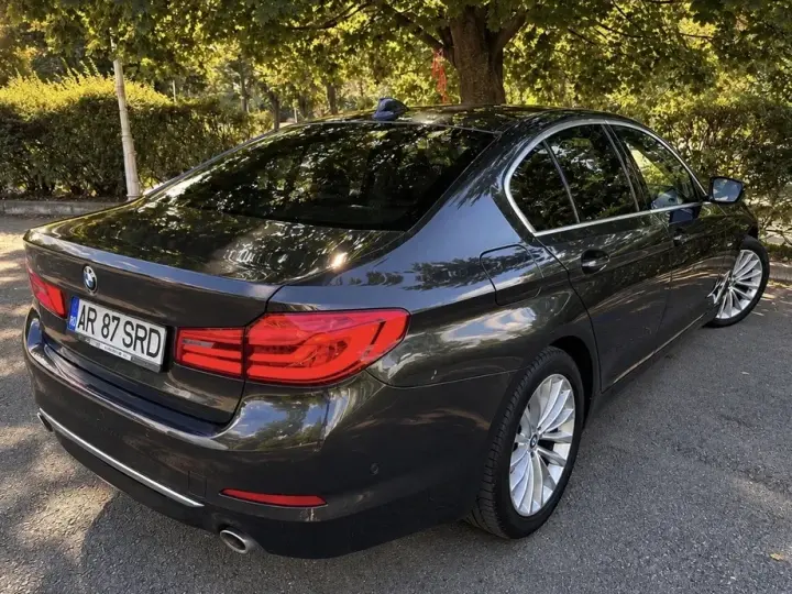 BMW Seria 5 G30/G31 520d xDrive AT