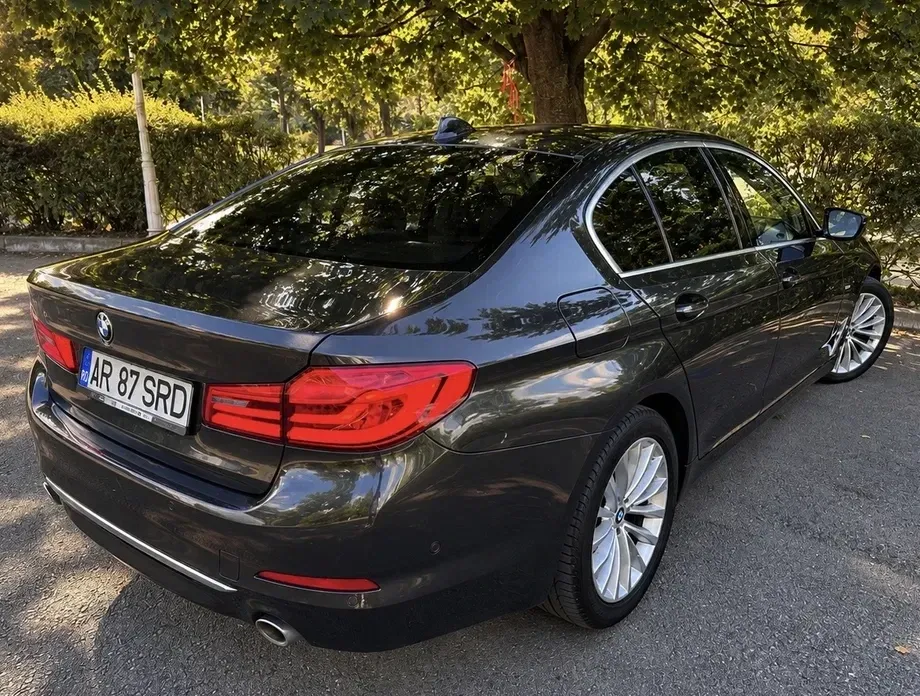 BMW Seria 5 G30/G31 520d xDrive AT — imagine 4